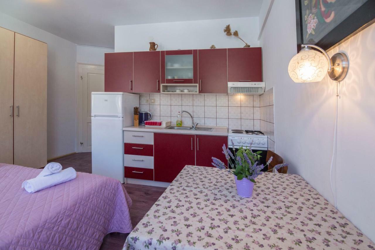 Apartment Riva 5 Komiža Eksteriør billede