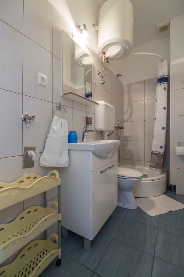 Apartment Riva 5 Komiža Eksteriør billede