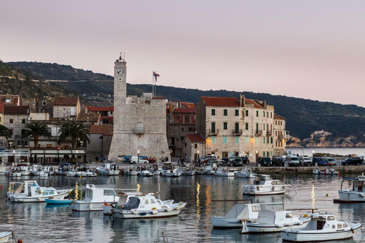 Apartment Riva 5 Komiža Eksteriør billede